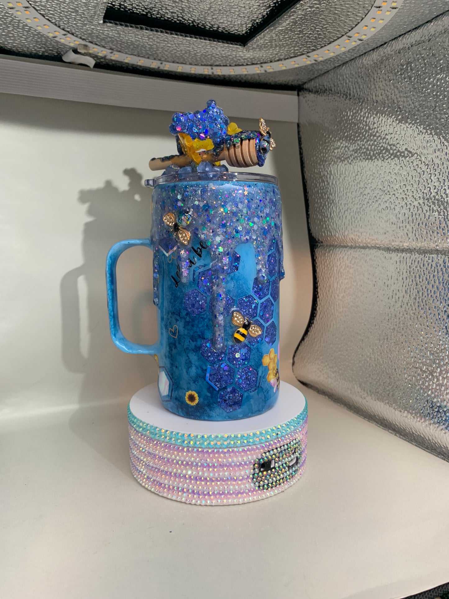 Blueberry 🫐 bee 🐝