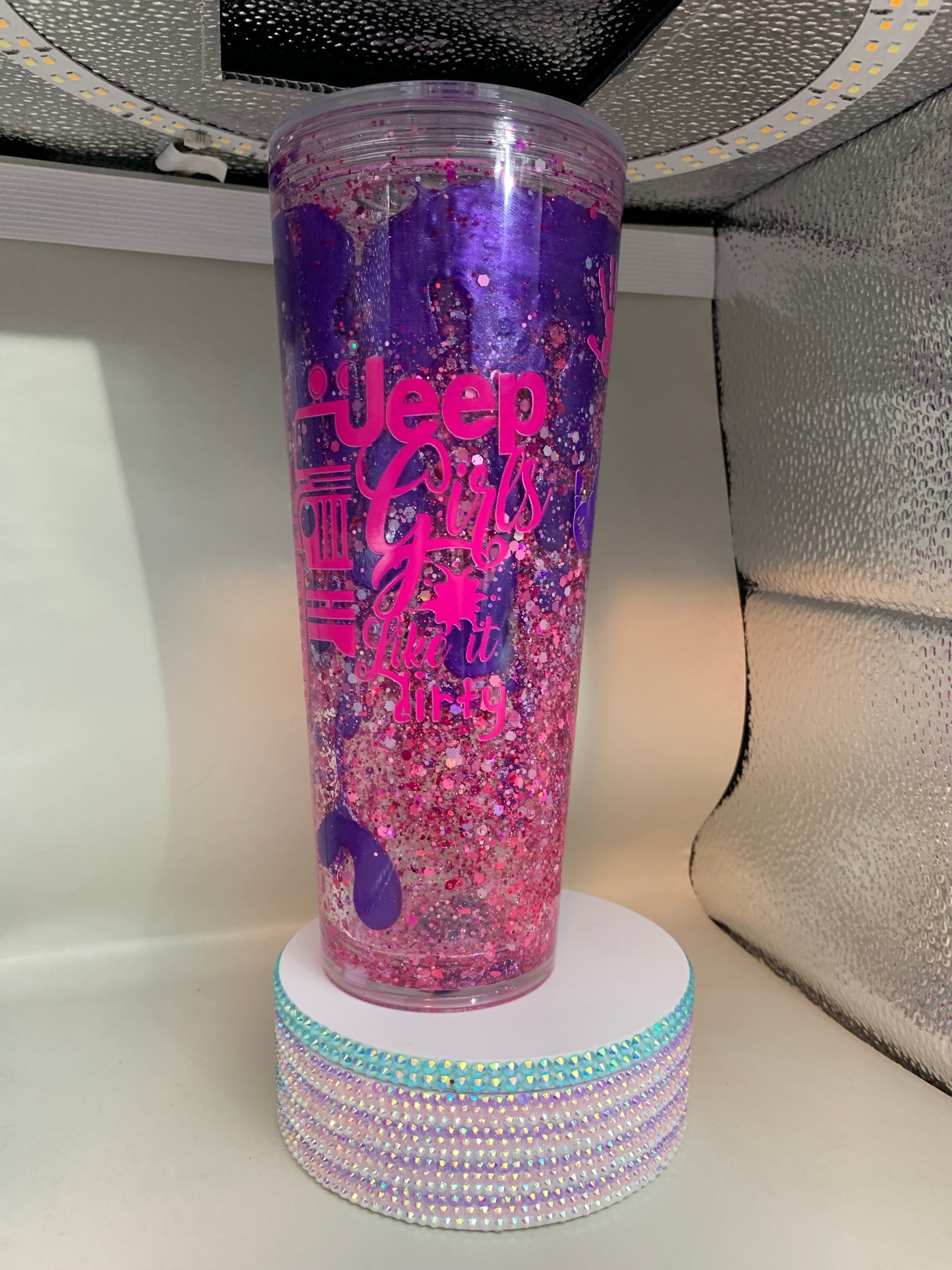 Jeep Girls lava Snowglobe