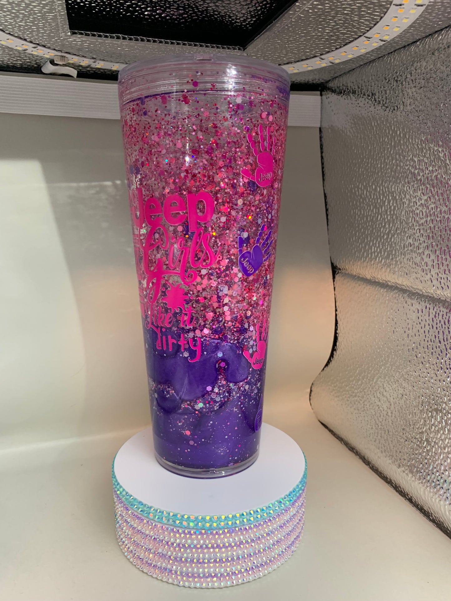 Jeep Girls lava Snowglobe