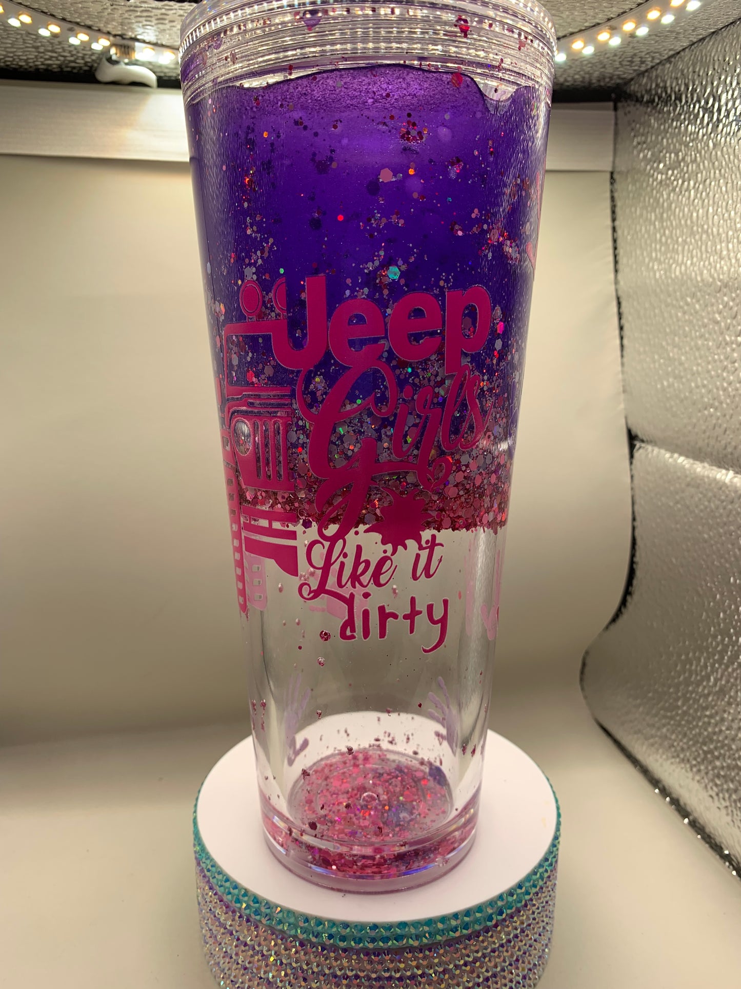 Jeep Girls lava Snowglobe